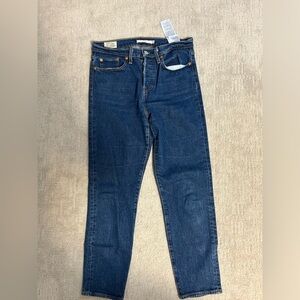 Levi’s wedgie Jean